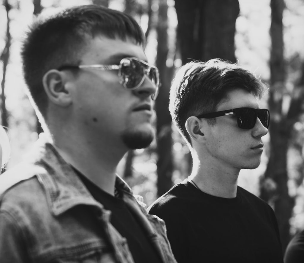 🧠 The Unseen Power Dynamics in Everyday Conversations 🔍