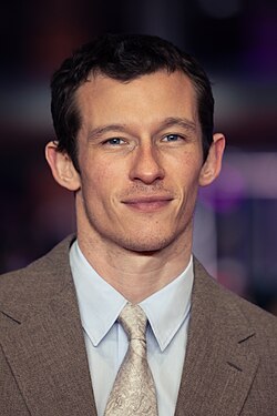 Facts About Callum Turner 🎭